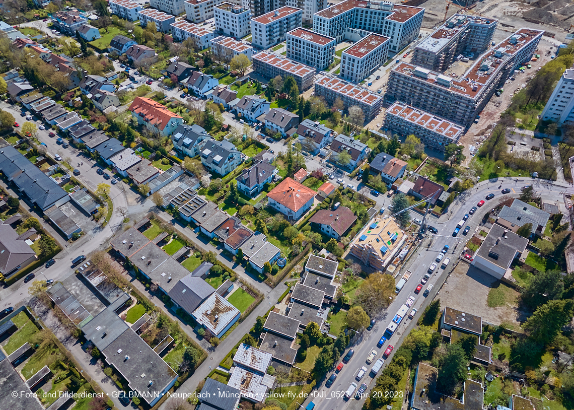 21.04.2023 - Luftbilder von der Baustelle Alexisquartier und Pandion Verde in Neuperlach